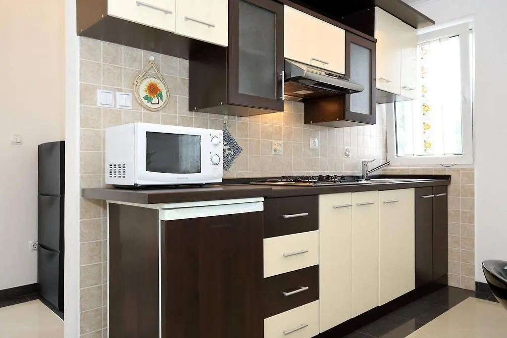 Apartmani Mlinar Горни-Карин